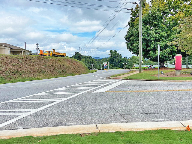 Office building for sale or lease Dahlonega