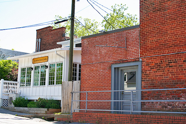 Dahlonega commercial for lease